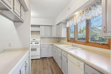 13753 Forest Blvd N, Hugo, MN 55038 - photo 4