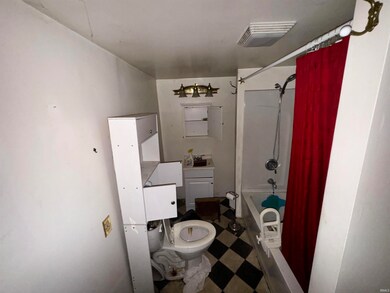 175 N Snowden St, Andrews, IN 46702 - photo 6