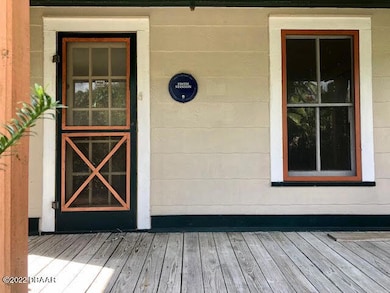 Grove St. Front Porch