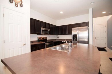 6_Gaby Rd_Island View of Kitchen
