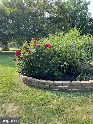 8001 Mckenstry Dr, Laurel, MD 20723 - photo 3