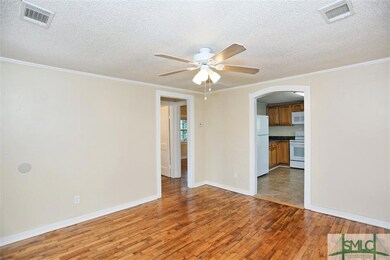 717 W 46th St, Savannah, GA 31405 - photo 4