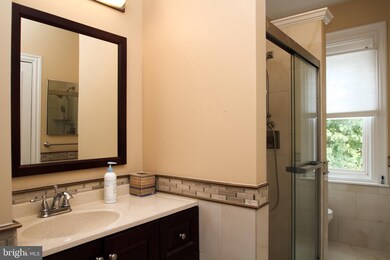 925 Susquehanna Rd unit 2, Ambler, PA 19002 - photo 5