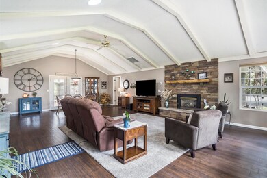 20344 Shahala Ct, Bend, OR 97702 - photo 3