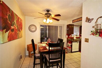 10801 Poza Rica Ct unit A-D, El Paso, TX 79935 - photo 5