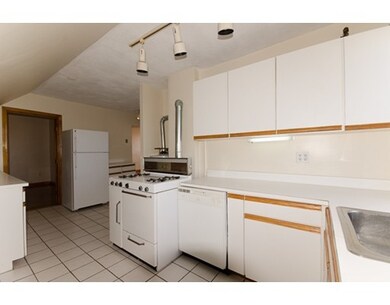 28 Bay Rd unit 3, Revere, MA 02151 - photo 2