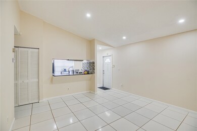5360 Mendoza St unit two, West Palm Beach, FL 33415 - photo 5