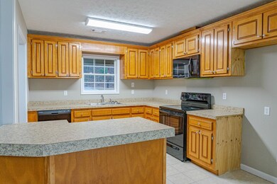 929 Lonesome Pine Rd, Phenix City, AL 36869 - photo 5