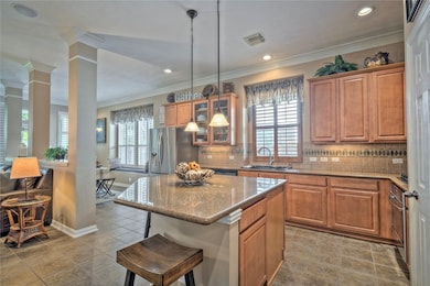 Plenty of room for all the cooks in the family!