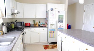 52 Kenneth St unit 1, Newton, MA 02461 - photo 7