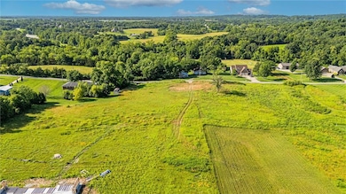 2100 Limit St, Leavenworth, KS 66048 - photo 5