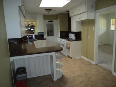 431 W 32nd St, Houston, TX 77018 - photo 4