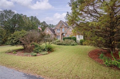 View of front of home featuring a front yard