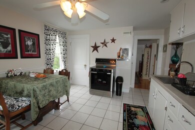 11 Glover St unit 3, Salem, MA 01970 - photo 6