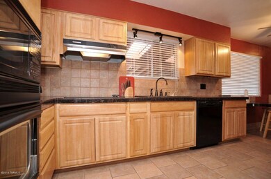 Kitchen (2)