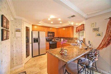 Kitchen bar area