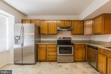 1982 Winslow Ct, Woodbridge, VA 22191 - photo 3