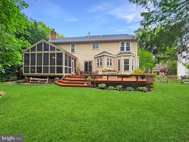 15411 Cedarhurst Ct, Centreville, VA 20120 - photo 2