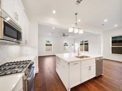 3502 Lynette Cove Place, Houston, TX 77018 - photo 3