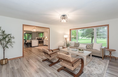 3_Living Room-1(15)