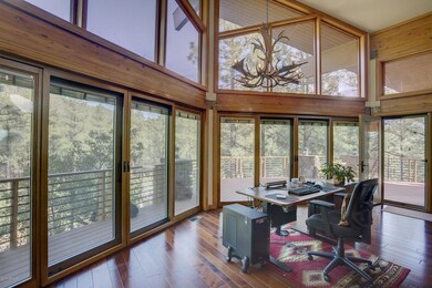 Greatroom - Wall of windows
