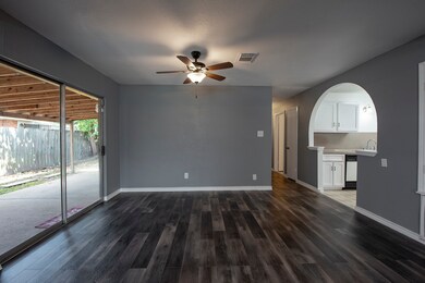 10802 Mackenzie Dr, Houston, TX 77086 - photo 7
