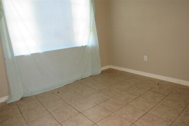 7633 W Knoll St, Houston, TX 77028 - photo 6