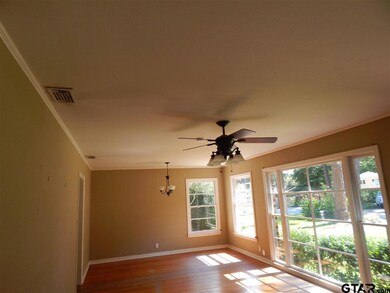 2421 W Azalea Dr, Tyler, TX 75701 - photo 2