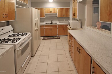 4425 E 18th St, Tucson, AZ 85711 - photo 4