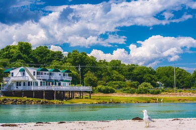 66 Beach St unit 4, Ogunquit, ME 03907 - photo 2