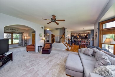 431 Camden Cir, Oswego, IL 60543 - photo 7