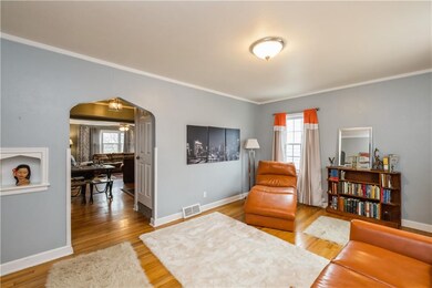 2522 47th St, Des Moines, IA 50310 - photo 3