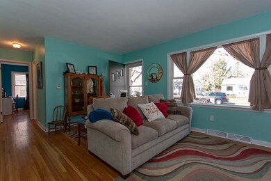 2216 Russell Dr, Cedar Falls, IA 50613 - photo 5