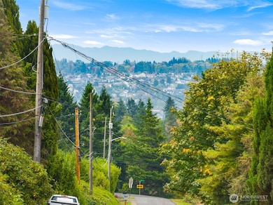 7652 S 135th St, Seattle, WA 98178 - photo 6