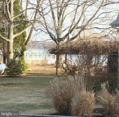 265 Beach Rd, Pasadena, MD 21122 - photo 7