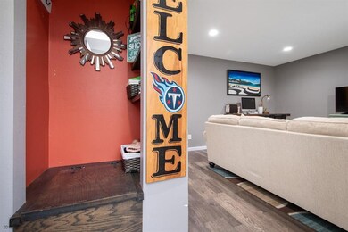 712 E Spring St, Des Moines, IA 50315 - photo 4