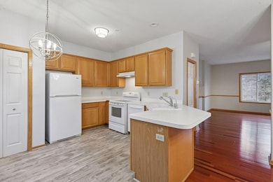 725 Fairfield Cir unit 44, Hopkins, MN 55305 - photo 7