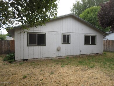 561-873815-back left