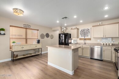 1381 S Wagon Wheel Ct unit III, Chandler, AZ 85286 - photo 4
