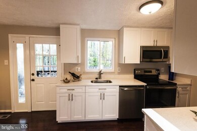 37 Dufief Ct, North Potomac, MD 20878 - photo 4