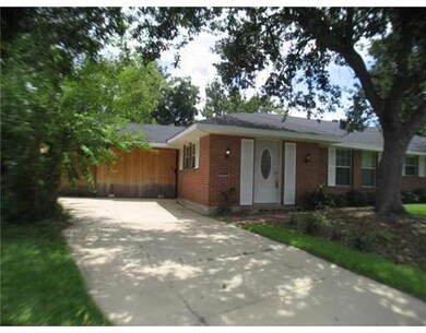4725 Mark Twain Dr, New Orleans, LA 70126 - photo 2