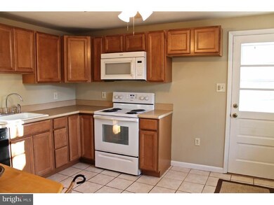 3020 Kem Rd, Pennsburg, PA 18073 - photo 4