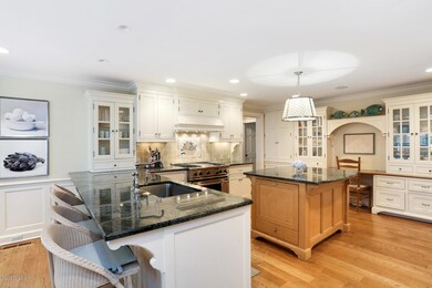 20 Willow Rd Riverside CT-large-017-14-0