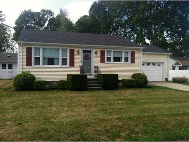 40 Clayton St, Middletown, RI 02842 - photo 2