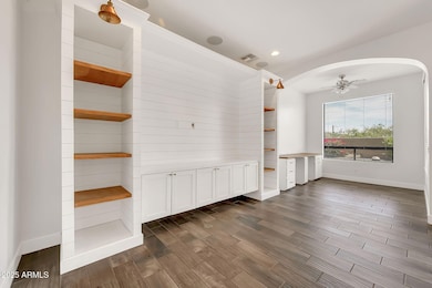 mls_9017 E June Cir-4