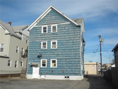 77 Coyle Ave, Pawtucket, RI 02860 - photo 4