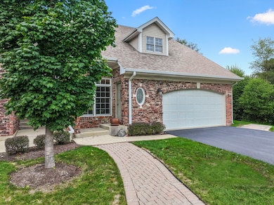566 W Bridge View Ct, Palatine, IL 60067 - photo 2