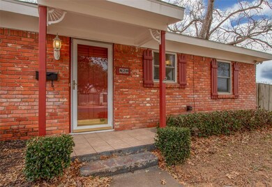 820 Forest Oaks Ln, Hurst, TX 76053 - photo 3