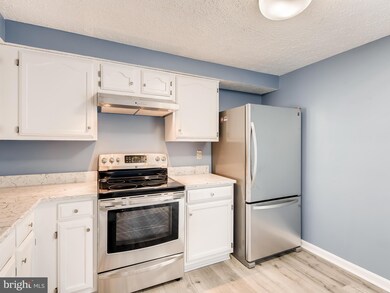 70 Triple Crown Ct, Windsor Mill, MD 21244 - photo 5