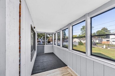 29 Davenport St, Springfield, MA 01119 - photo 3